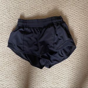 Lululemon Hotty Hot Short II 2.5 Inch